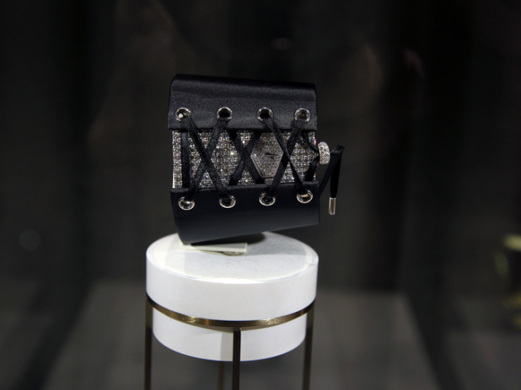 Jewelry-Watches-by-Piaget-15_auto-color_auto-contrast