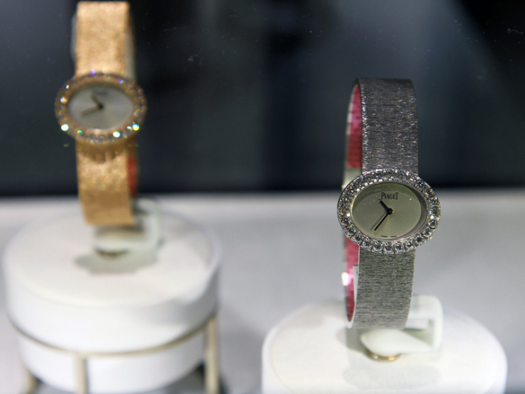 Jewelry-Watches-by-Piaget-5_color-balance_brightness-contrast